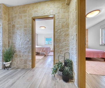 Hallway Stone house Villa Pridraga